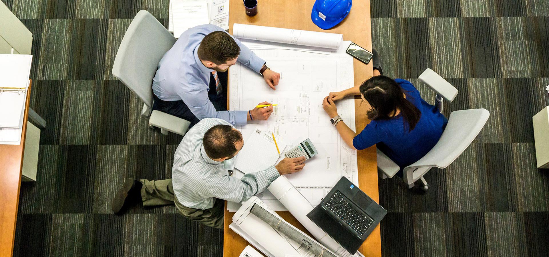 Опытные специалисты в области строительства